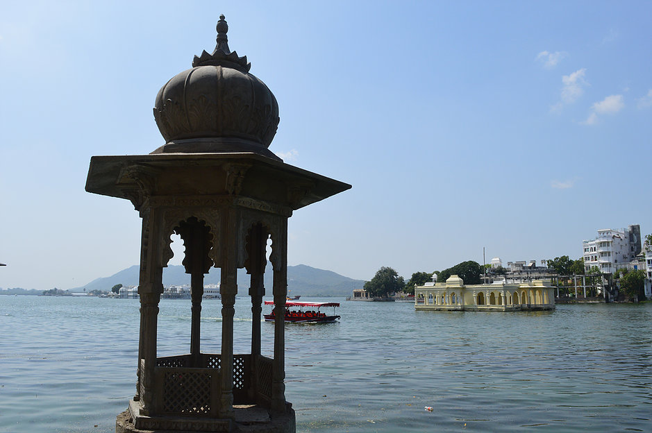Udaipur - The Romantic land of beautiful Palaces and Lakes